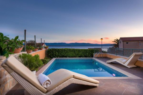 Гостиница Luxury Villa Mare  Бол